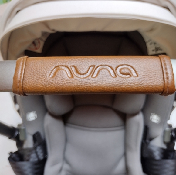 Nuna Pipa RX Car Seat + RELX Base - Birch color - Picture 3 of 11